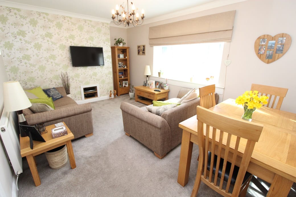 1 Beardmore Cottages, Old Greenock Road, PA4 9PE Nest Estate Agents