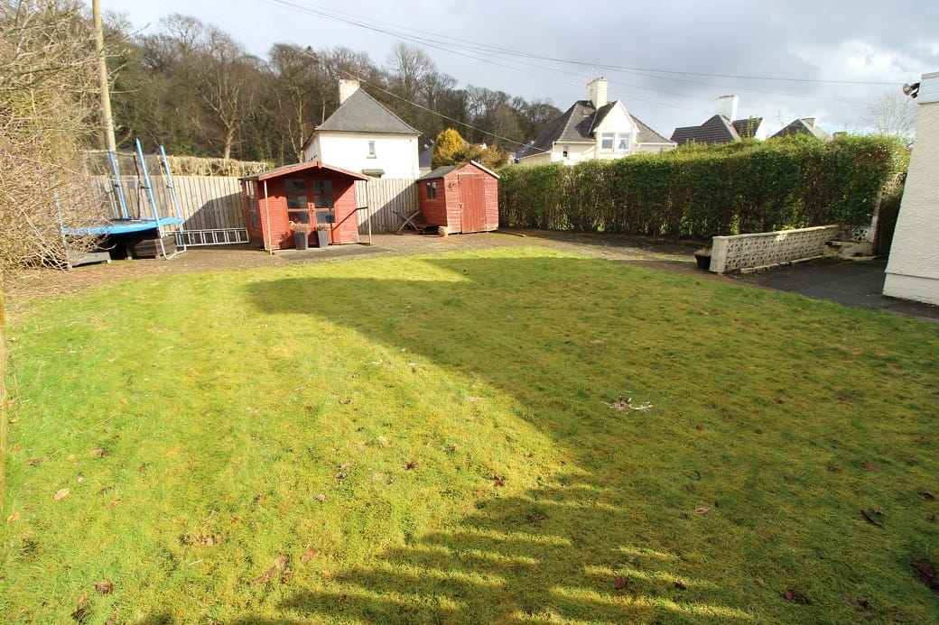 1 Beardmore Cottages, Old Greenock Road, PA4 9PE Nest Estate Agents