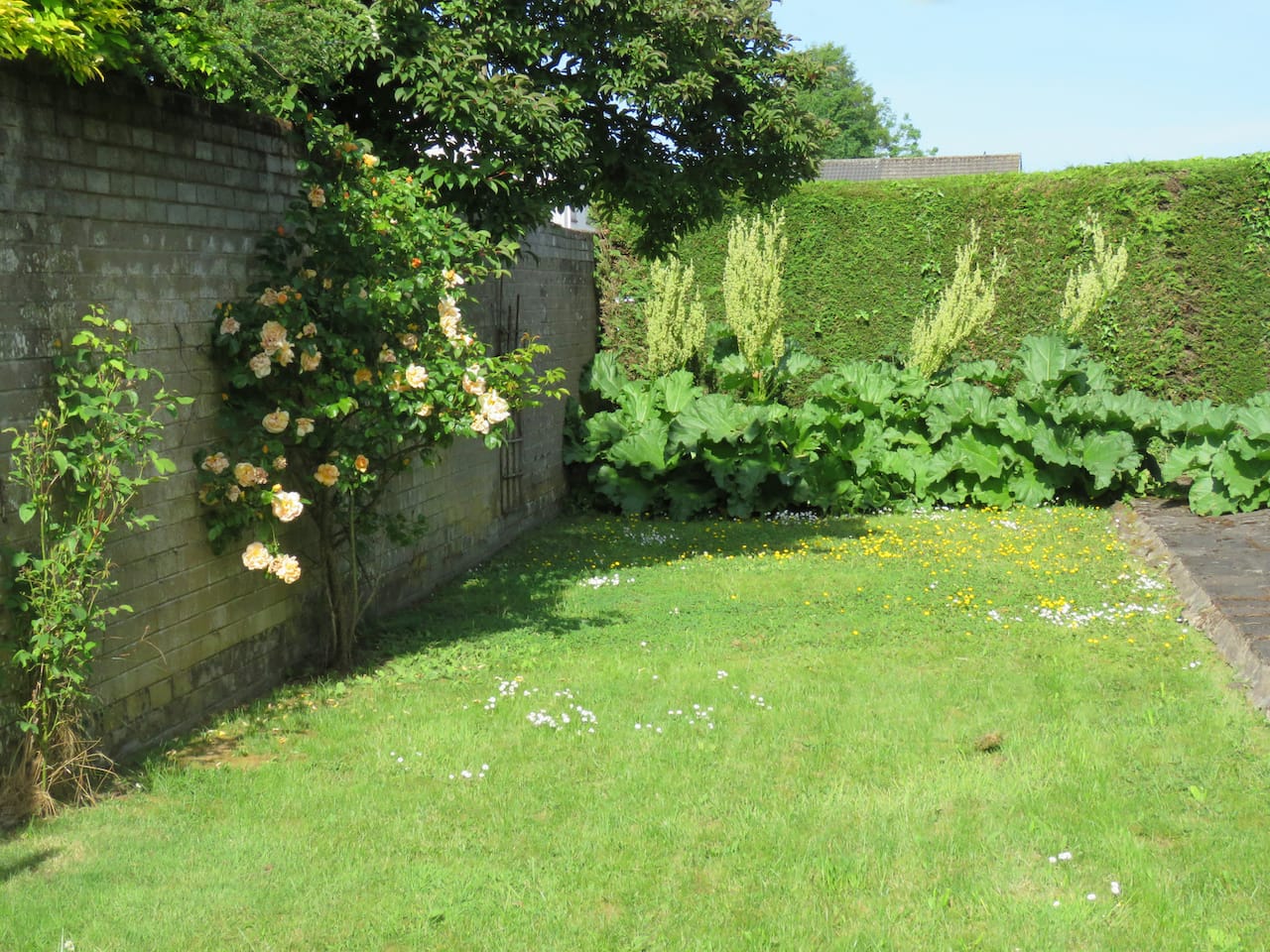 Hayfield Cottage, Head of Muir, Denny, FK6 5JX Nest Estate Agents