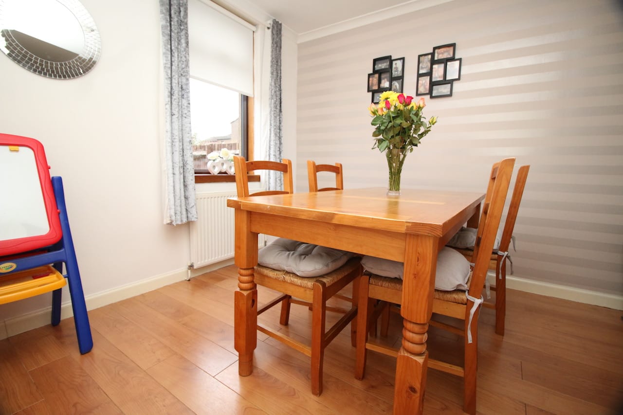 2 Ben Nevis Way, Cumbernauld, G68 9JA Nest Estate Agents