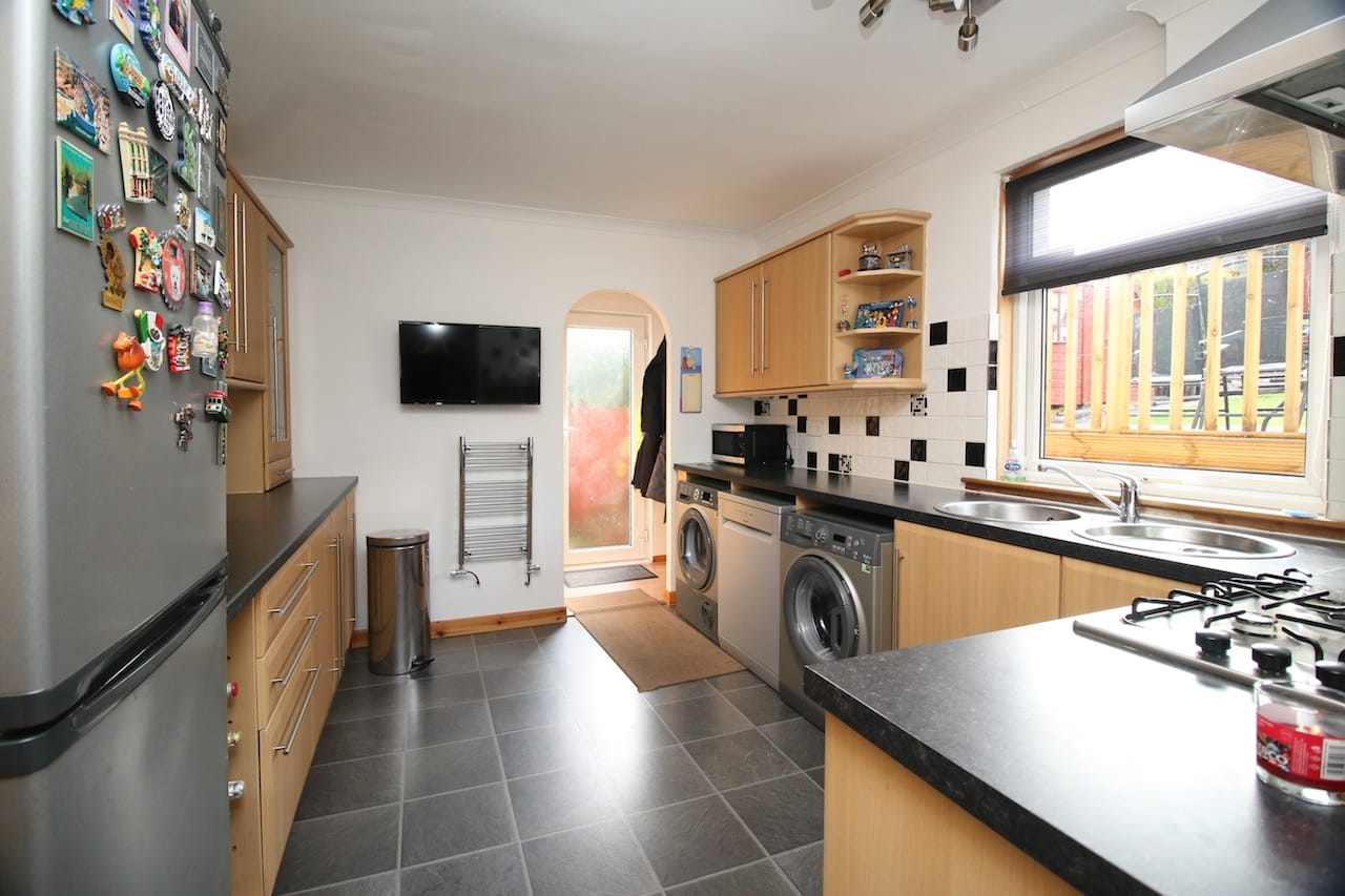 75 Bantaskine Street, Falkirk, FK1 5ES Nest Estate Agents