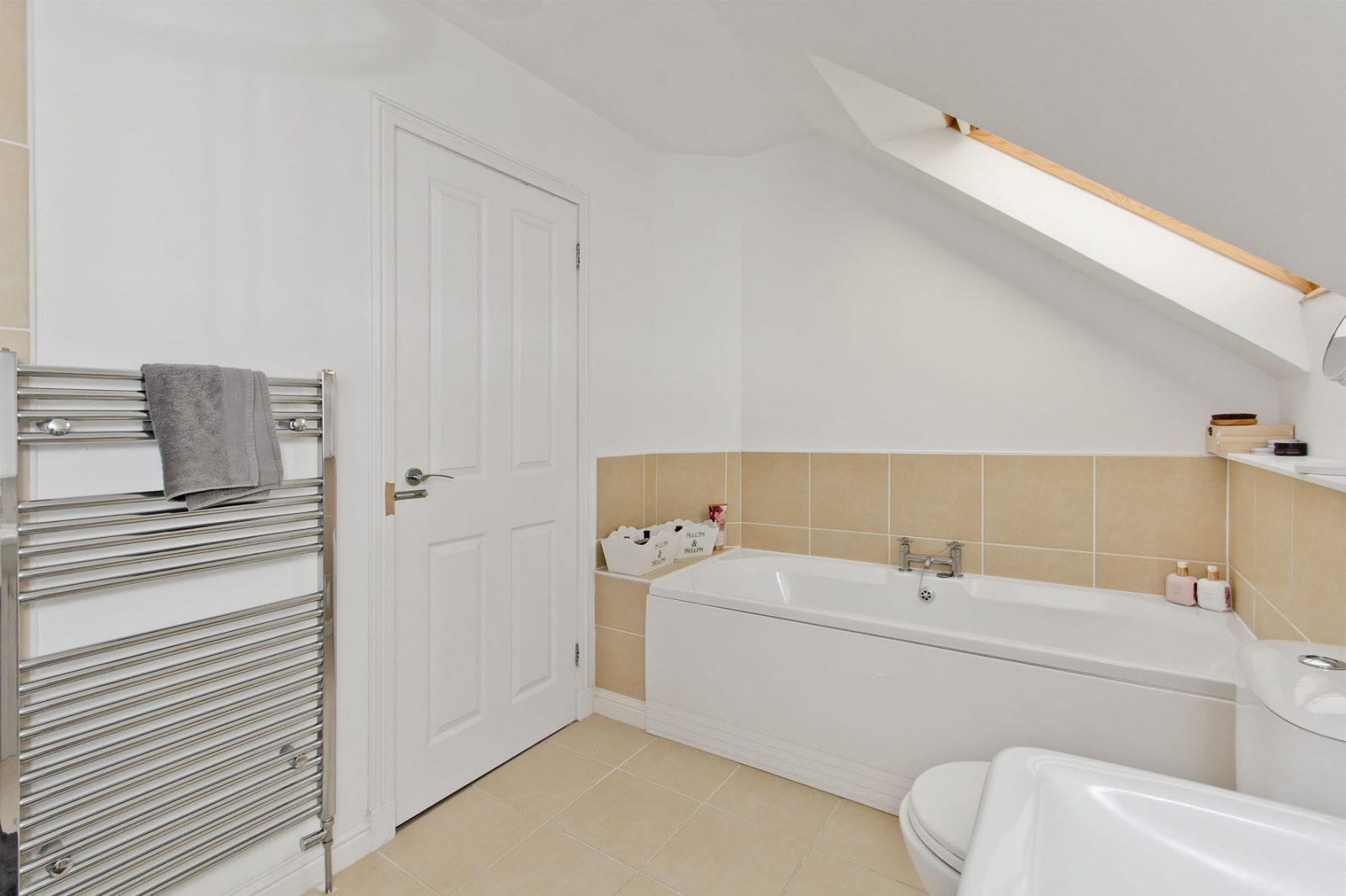 52b Glasgow Road, Denny, FK6 5DW Nest Estate Agents