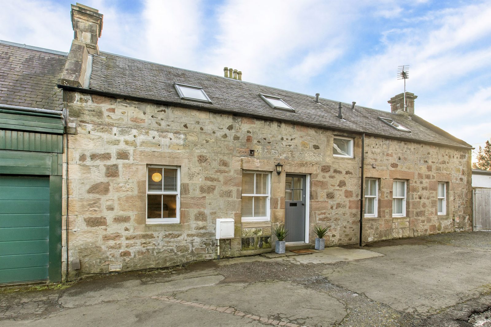 52b Glasgow Road, Denny, FK6 5DW Nest Estate Agents