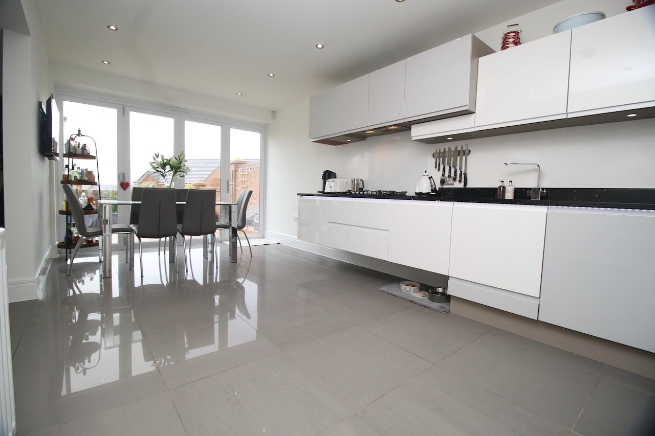 8 Coupers Way, Denny, FK6 5JF Nest Estate Agents