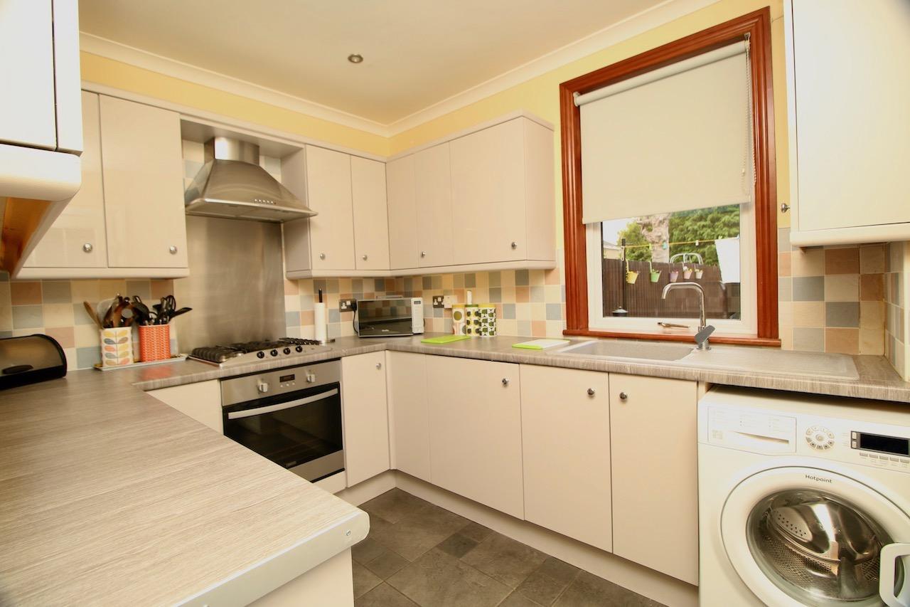 Anniesdale Avenue, Stepps