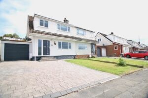 St Ives Road, Moodiesburn