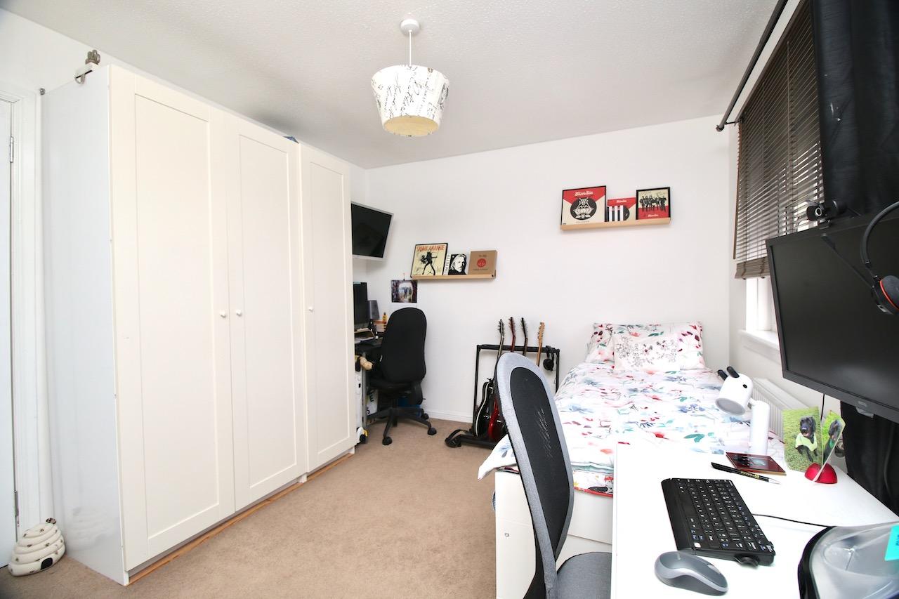 Glen Sannox Drive, Craigmarloch Nest Estate Agents