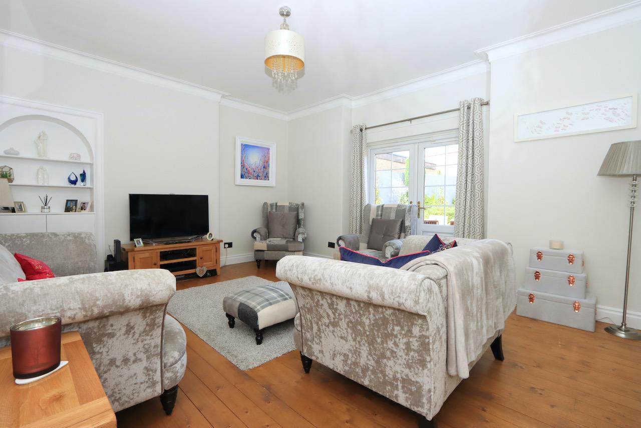 Gartcows Crescent, Falkirk Nest Estate Agents