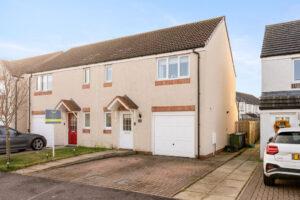 Rose Hip Crescent, Larbert
