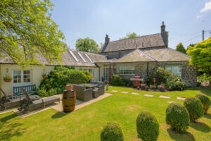 Milton of Tullybeagle Farm, Bankfoot, Perth, PH1 4BY